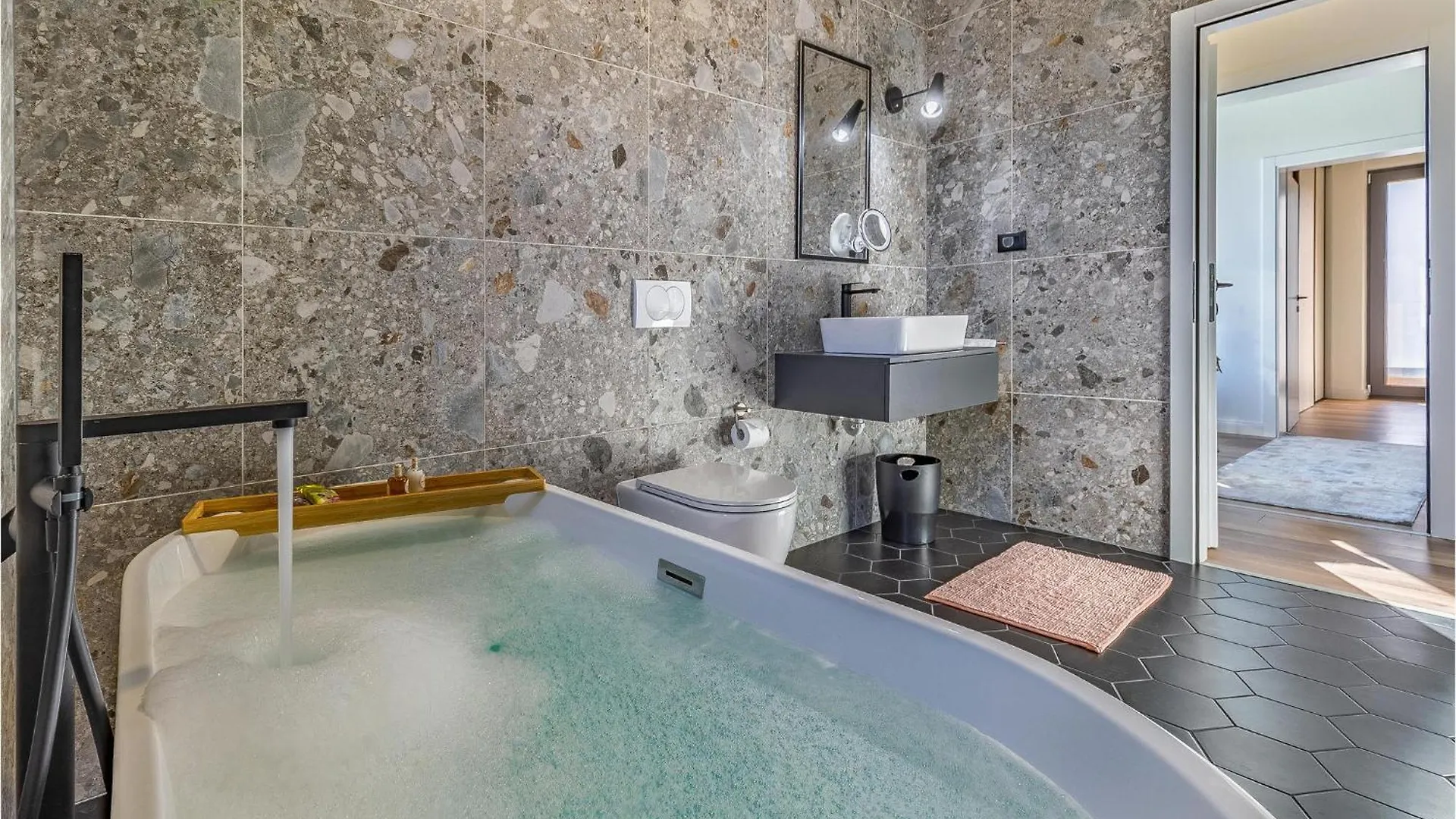 3 Bedroom Awesome Home In Orbanići 0*,  Κροατία